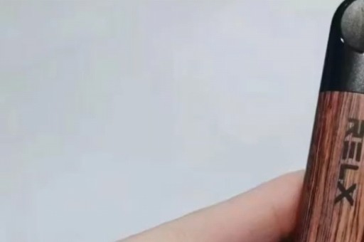 悦刻五代怎么查看电量？悦刻五代红灯表示没电